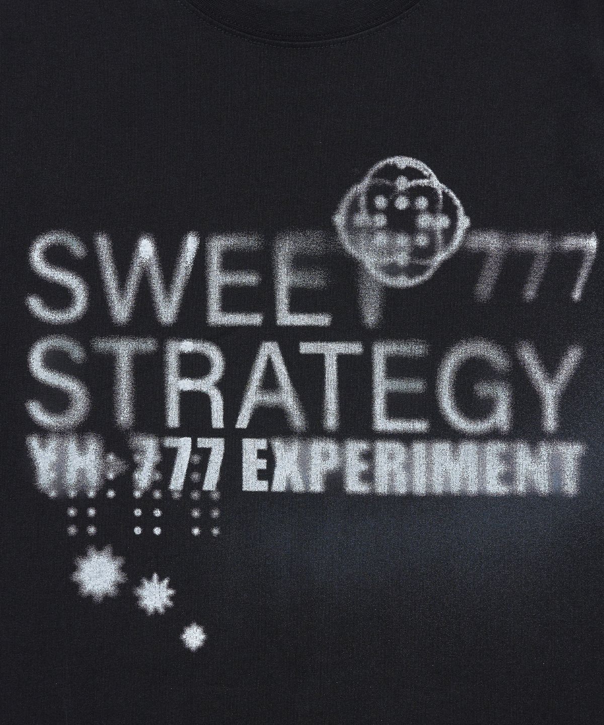 유희(YOUHEE) SWEET GRAPHIC T-SHIRTS_BLACK