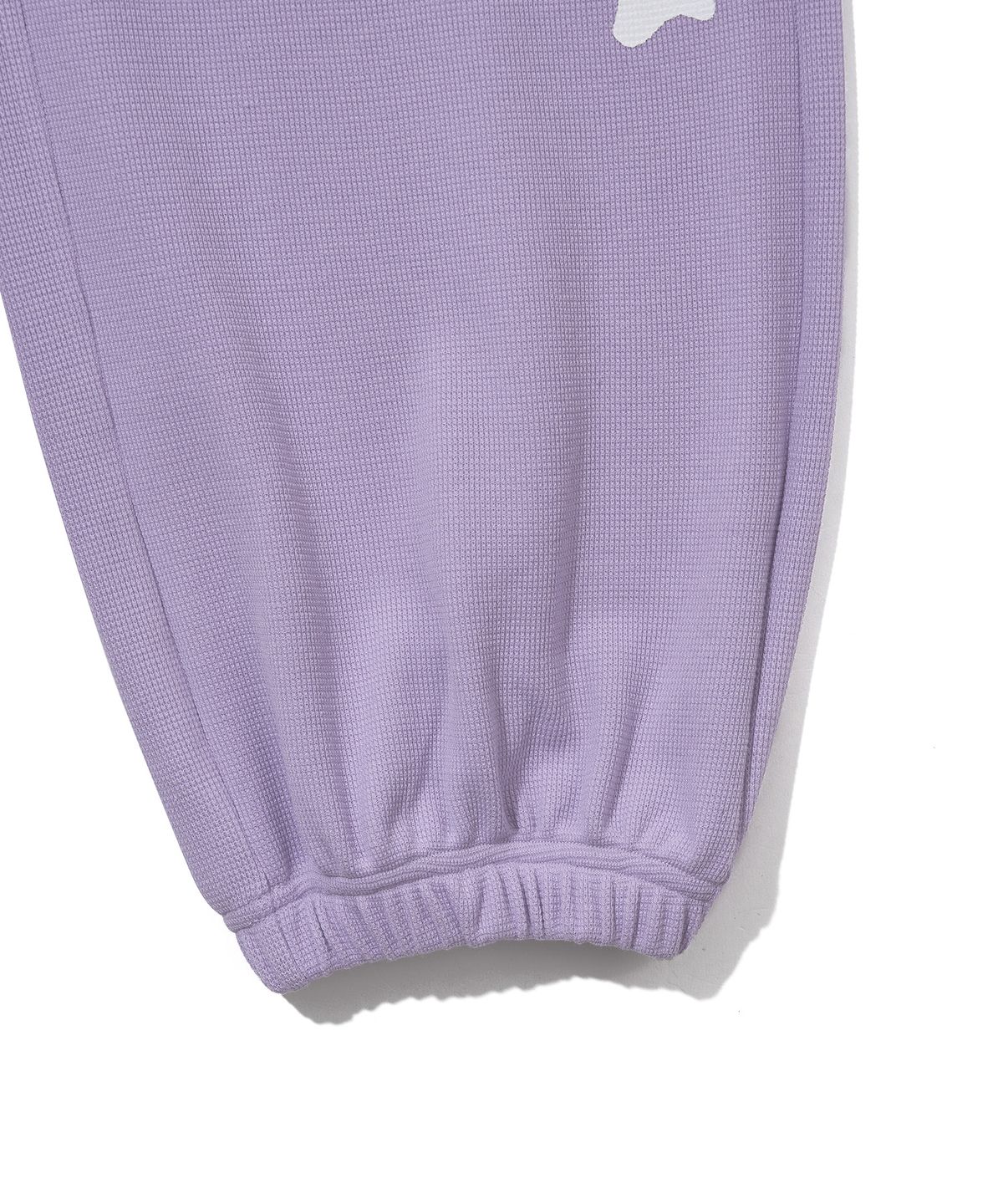 유희(YOUHEE) GRAPHIC WAFFLE SWEAT PANTS_PURPLE
