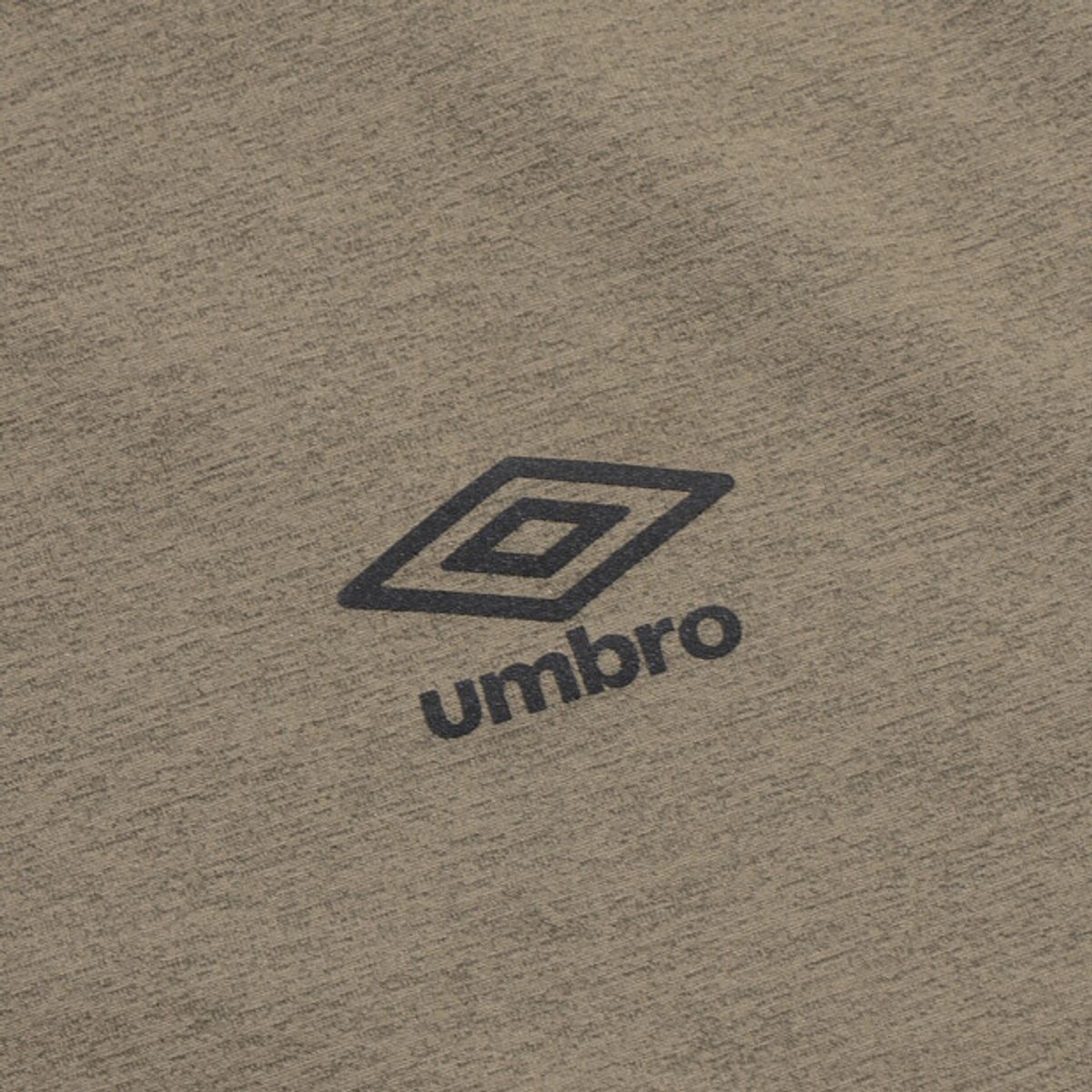 엄브로(UMBRO) [QUICK-DRY] 프레쉬 스몰로고 반팔 티셔츠 브라운 UR121SRS11