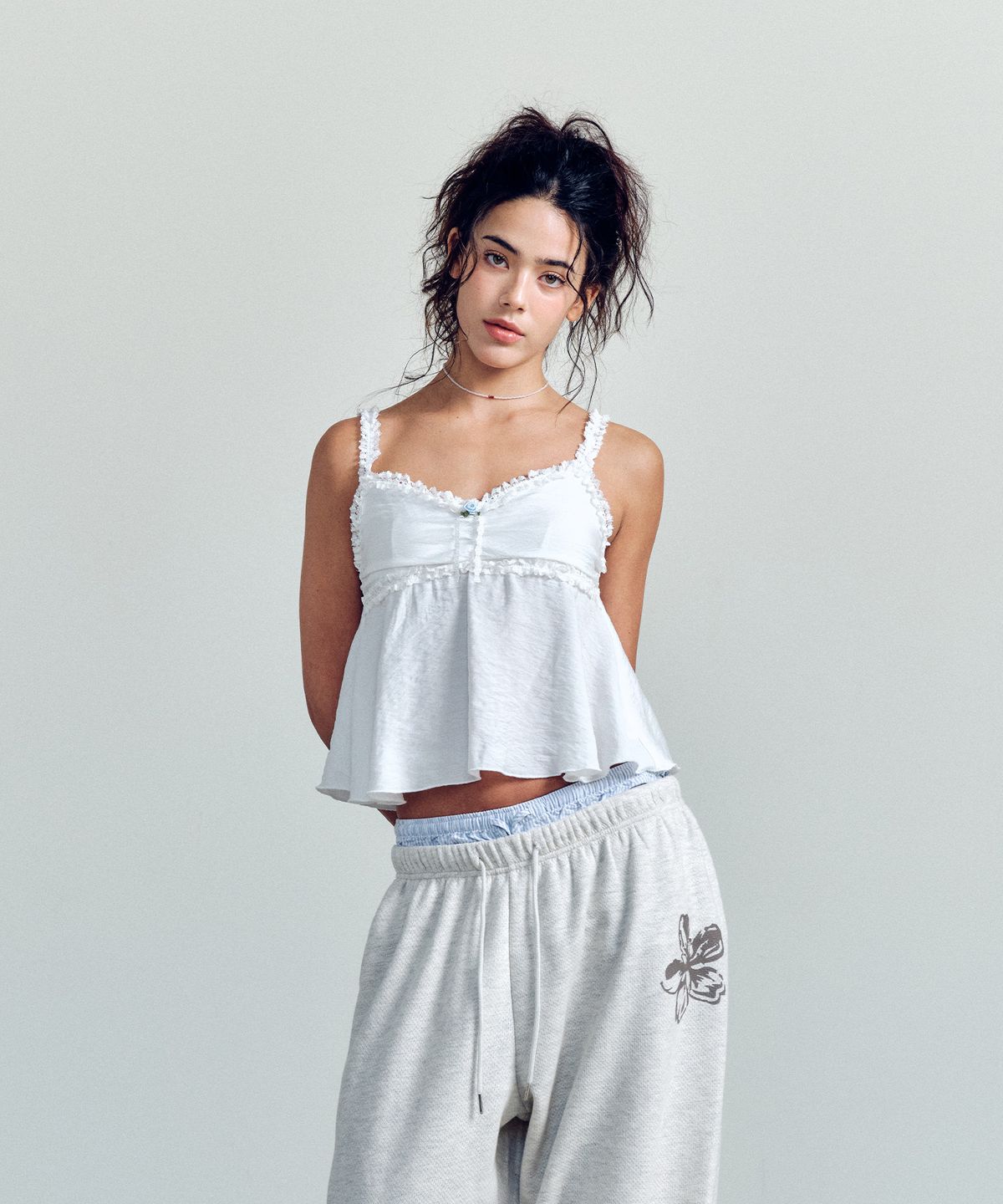 에즈이프 캘리(ASIF CALIE) FLOWER LACE TRIM SLEEVELESS WHITE