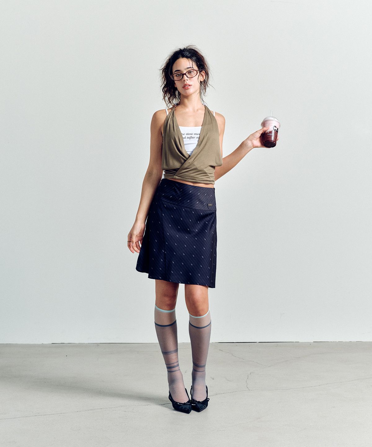에즈이프 캘리(ASIF CALIE) LAYERD HALTER SLEEVELESS KHAKI