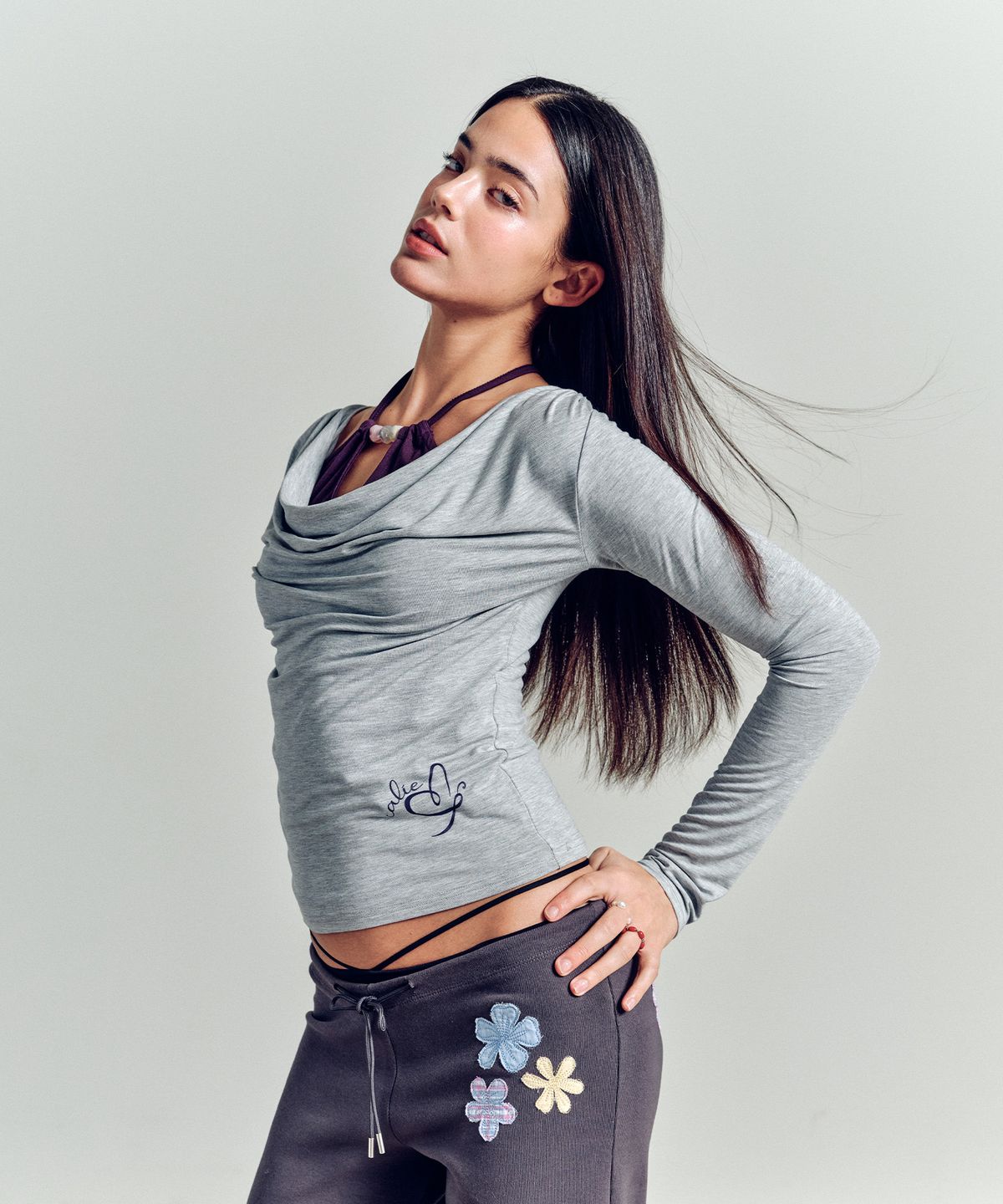 에즈이프 캘리(ASIF CALIE) LAYERD BEADS COWL NECK T-SHIRT MELANGEGRAY