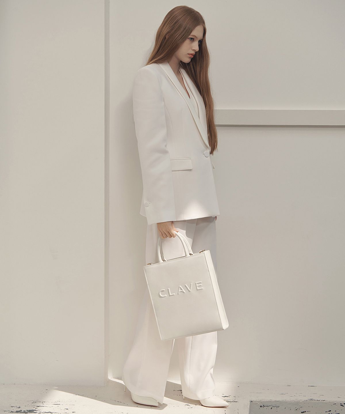 끌라베(CLAVE) 실비 화이트 크로스백 (SYLVIE White Cross Bag)