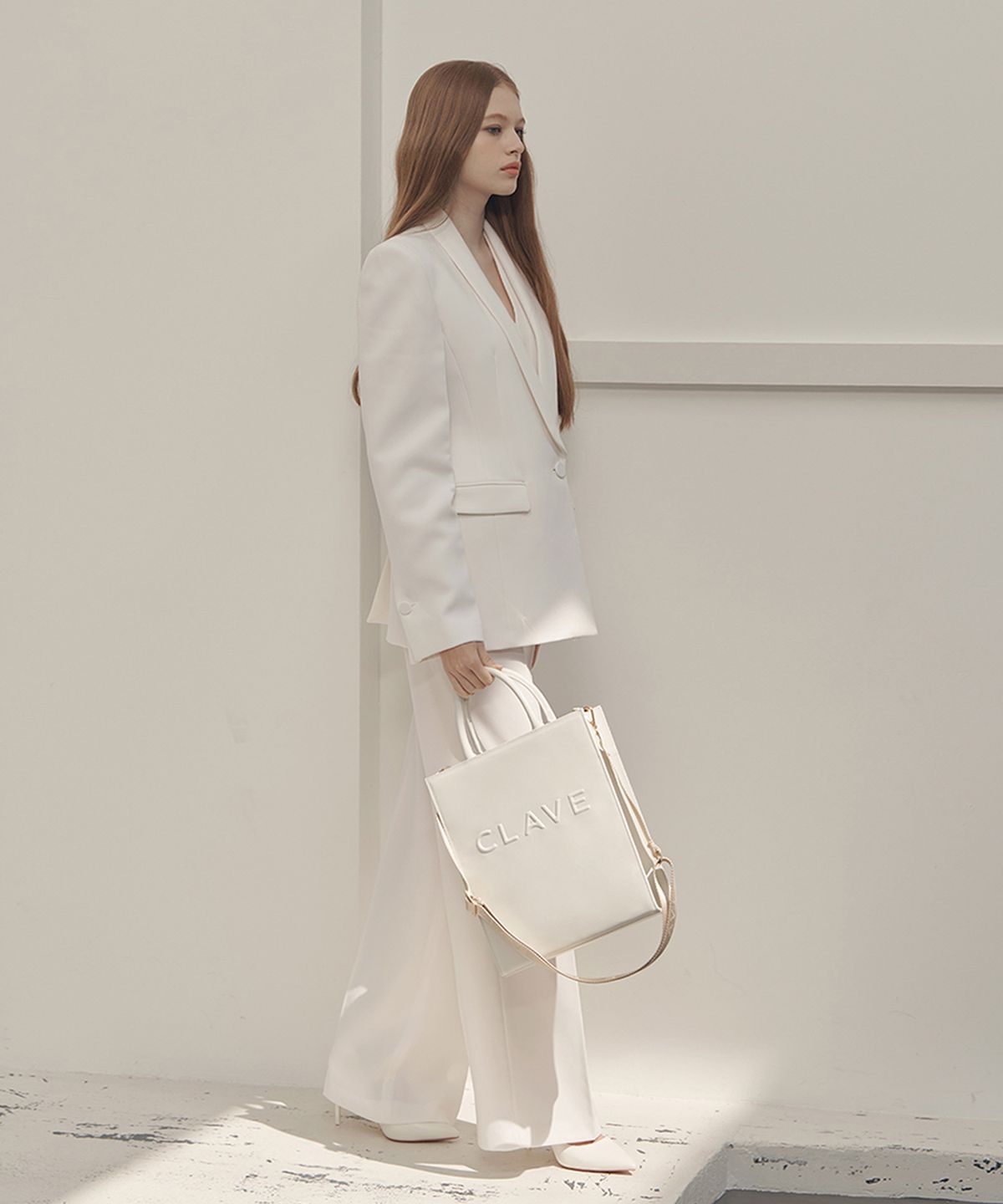 끌라베(CLAVE) 실비 화이트 크로스백 (SYLVIE White Cross Bag)
