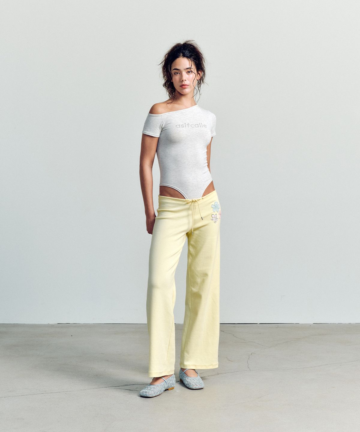 에즈이프 캘리(ASIF CALIE) ONE SHOULDER BODY SUIT OATMEAL