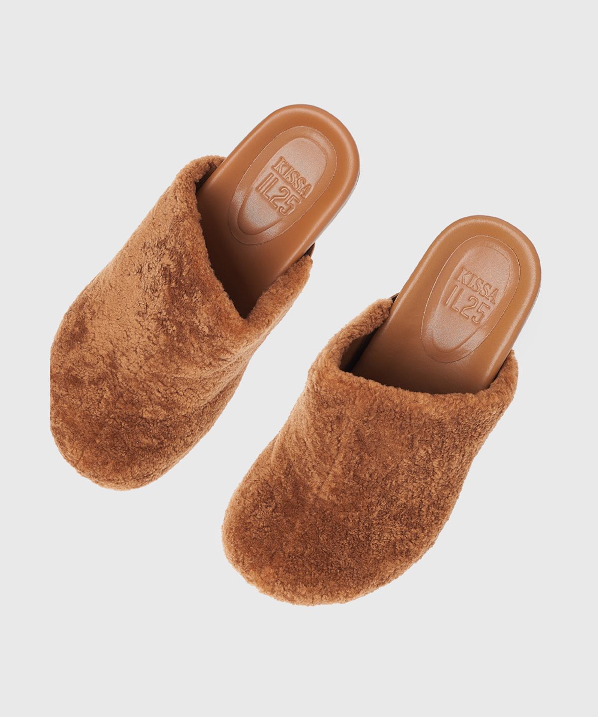 키사(KISSA) 키사 시어링 양털 뮬 힐 M507004