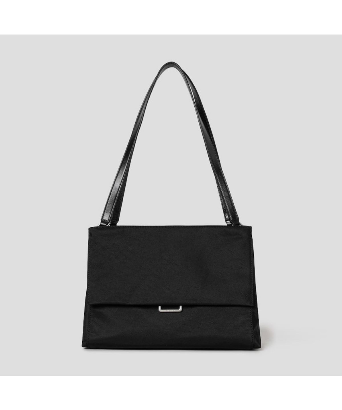 빈폴 액세서리(BEANPOLE ACCESSORY) 노라 나일론 플랩 숄더백  블랙