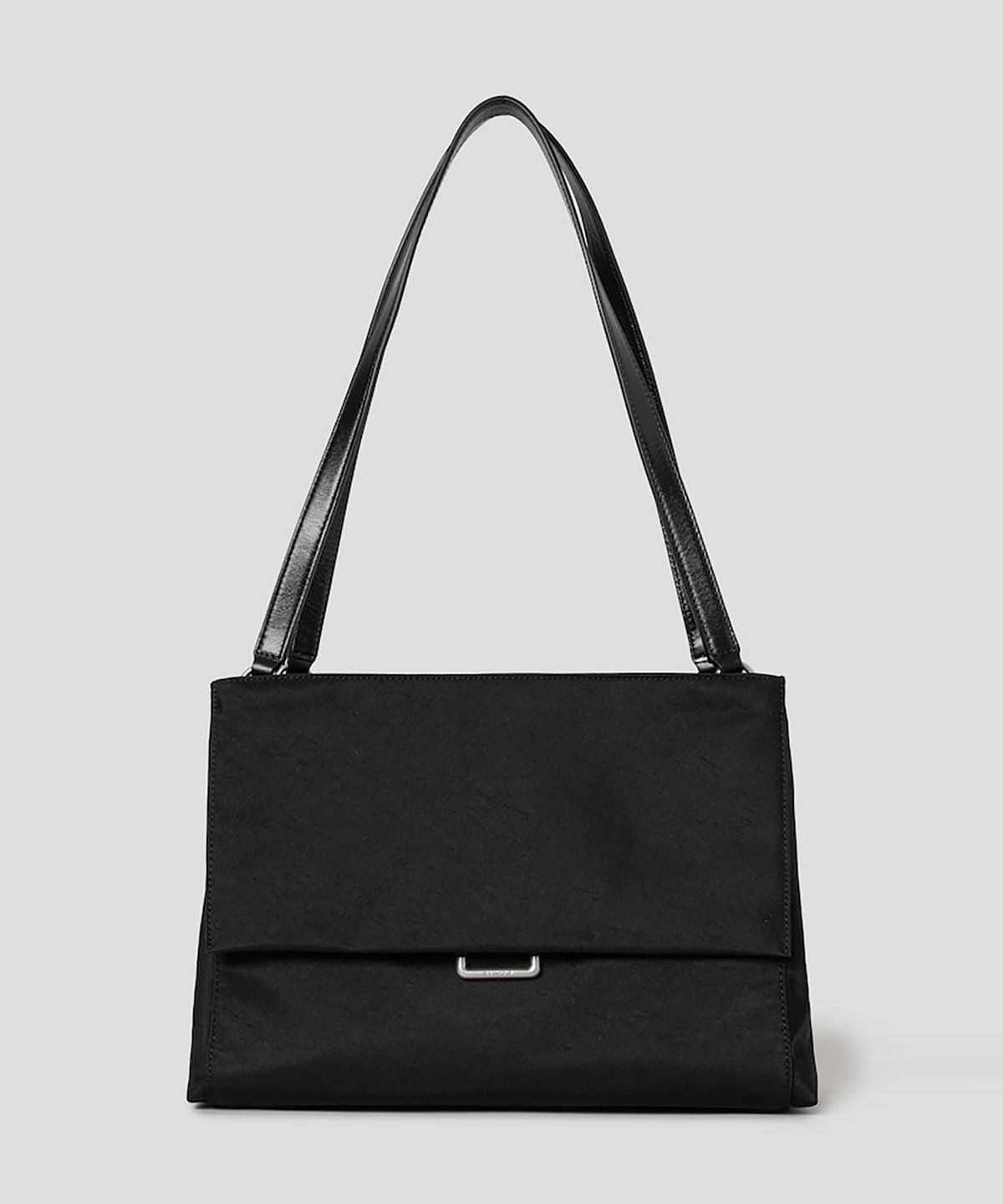 빈폴 액세서리(BEANPOLE ACCESSORY) 노라 나일론 플랩 숄더백  블랙