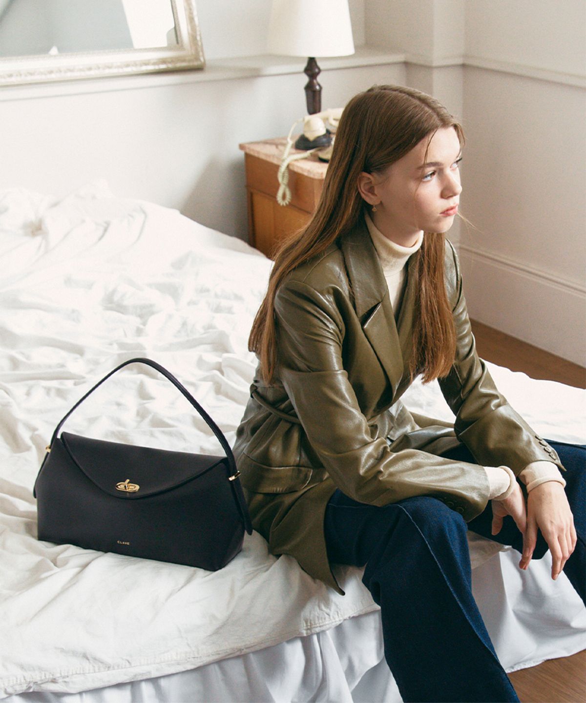 끌라베(CLAVE) 니콜 블랙 토트백 (NICOLE Black Tote Bag)