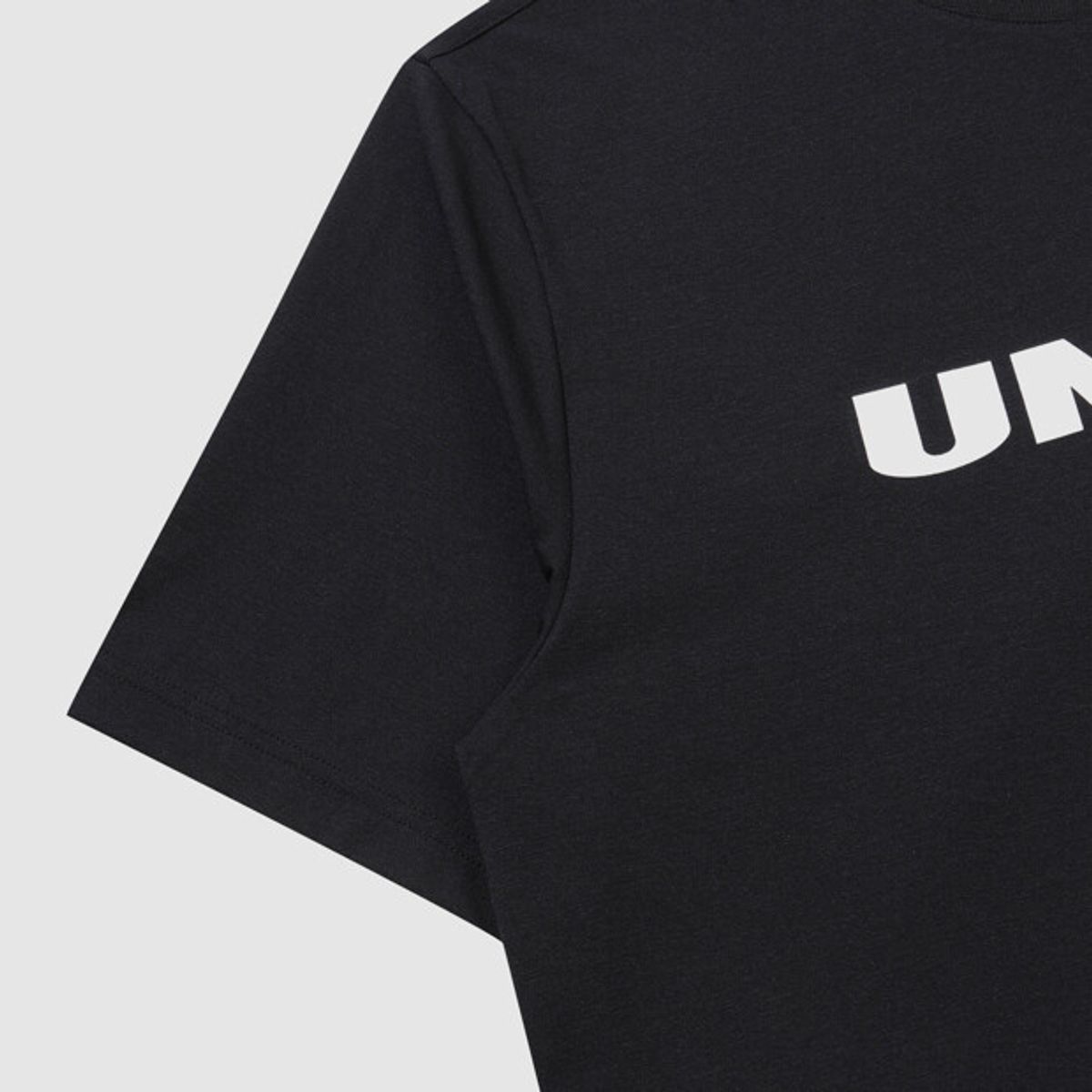 엄브로(UMBRO) [QUICK-DRY] 프레쉬 빅레터링 반팔티 블랙 UR121SRS12