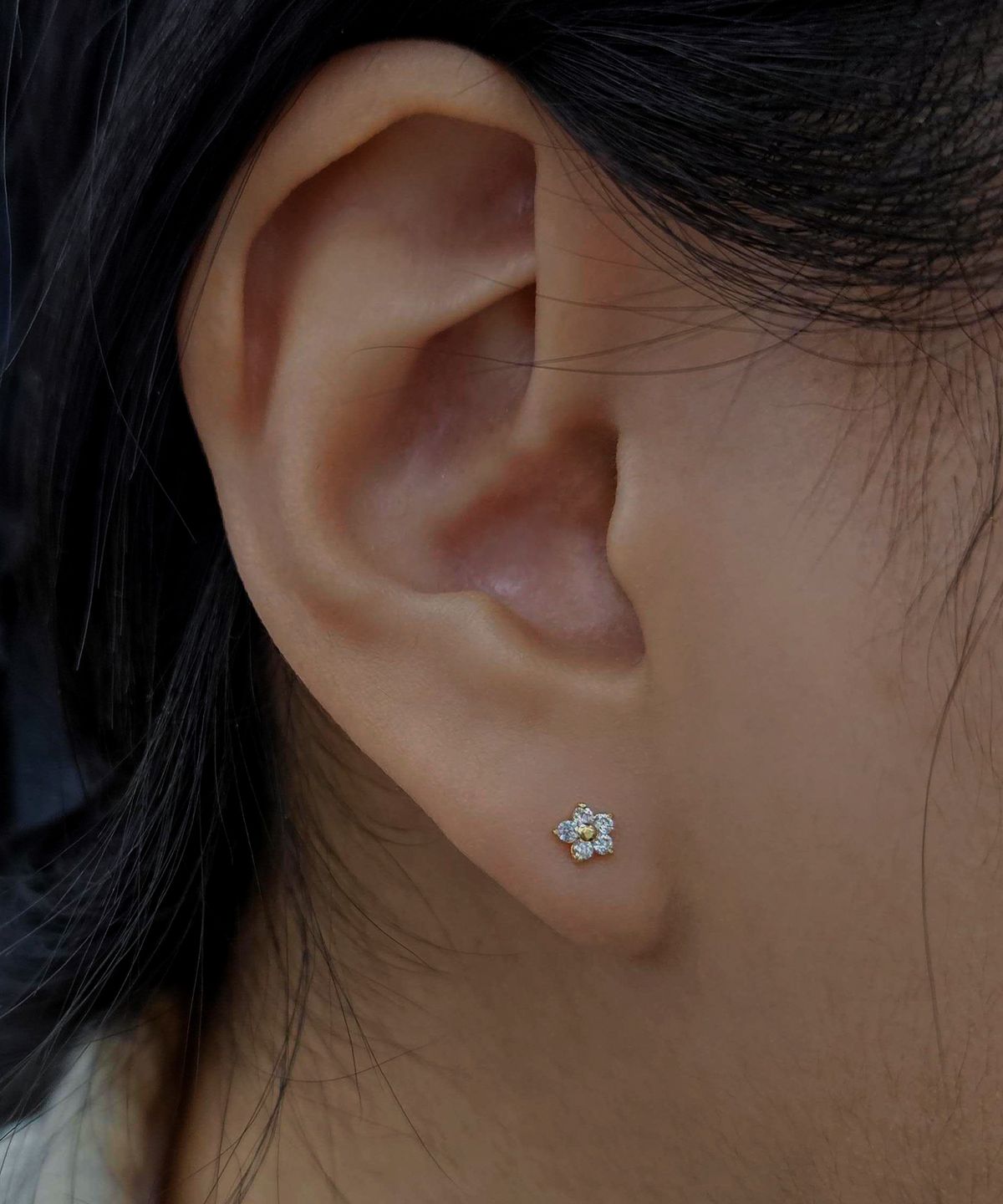 엘렌쥬얼리(HELENE JEWELRY) 14K 리틀 스타 플라워 큐빅 귀걸이