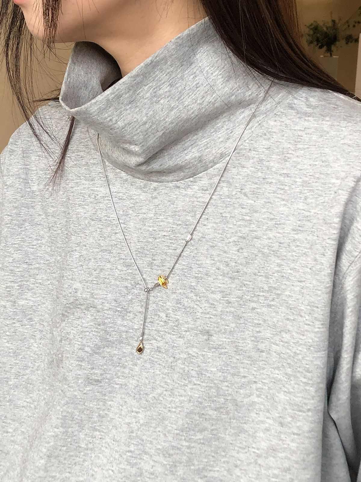 데누(DENU) Tiny gold stone necklace