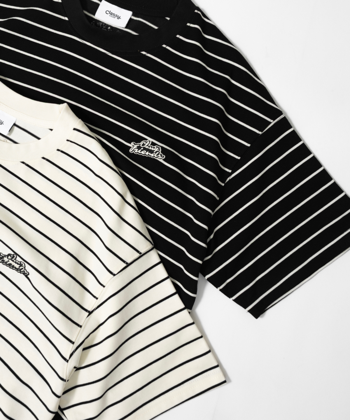 클래씨클럽(CLASSY CLUB) 칠 라인 티셔츠 (2 color)
