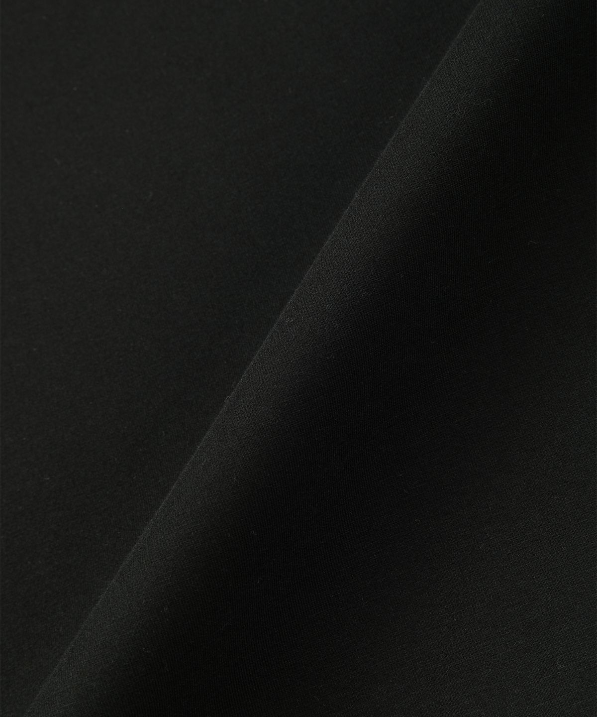 빠니깔레(PANICALE) 블랙 기모 로고 반목 티셔츠
