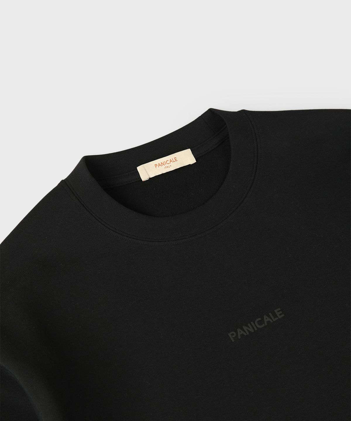 빠니깔레(PANICALE) 블랙 기모 베이직 로고 티셔츠