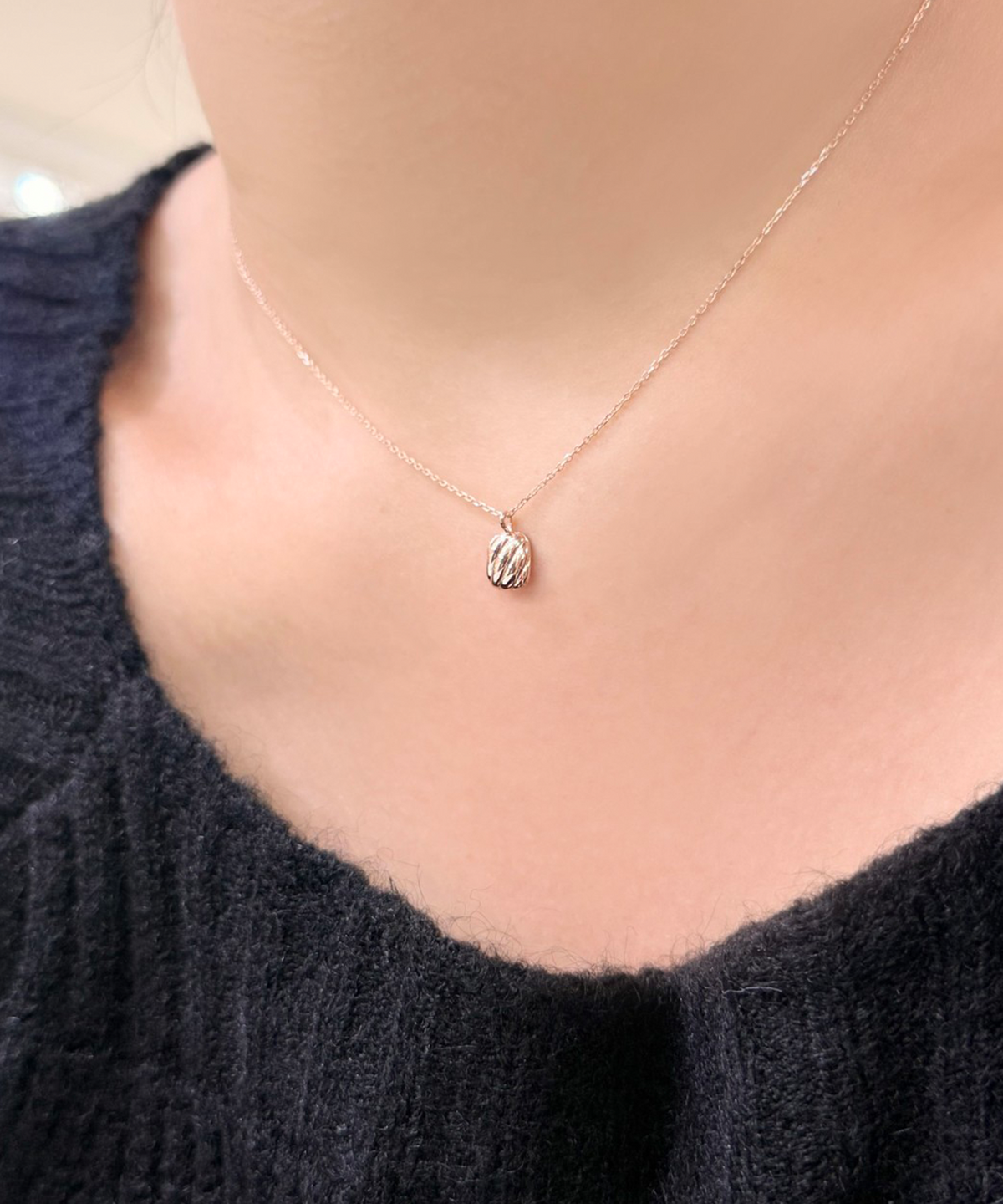 제이라헬(J-RAHEL) [14K/18K 골드] 볼륨 스퀘어 펜던트 목걸이