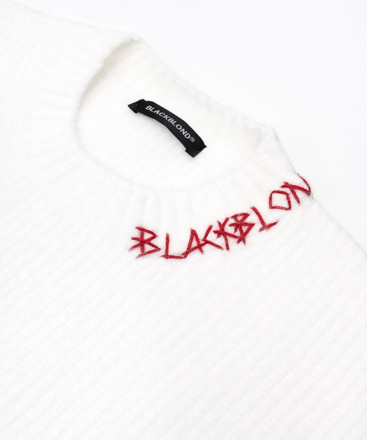 블랙블론드(BLACKBLOND) 비비디 디스오더 그래피티 로고 스웨터 (화이트)