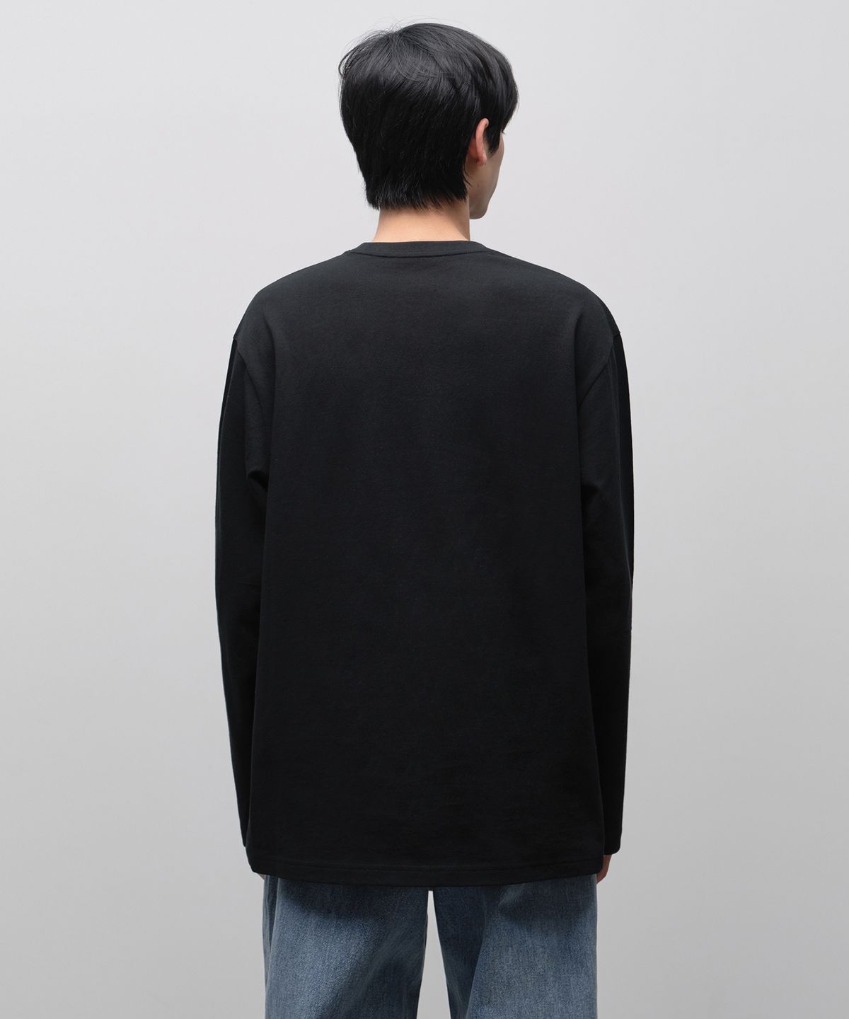 무신사 스탠다드(MUSINSA STANDARD) 릴렉스드 OE 크루 넥 긴소매 티셔츠 [블랙]