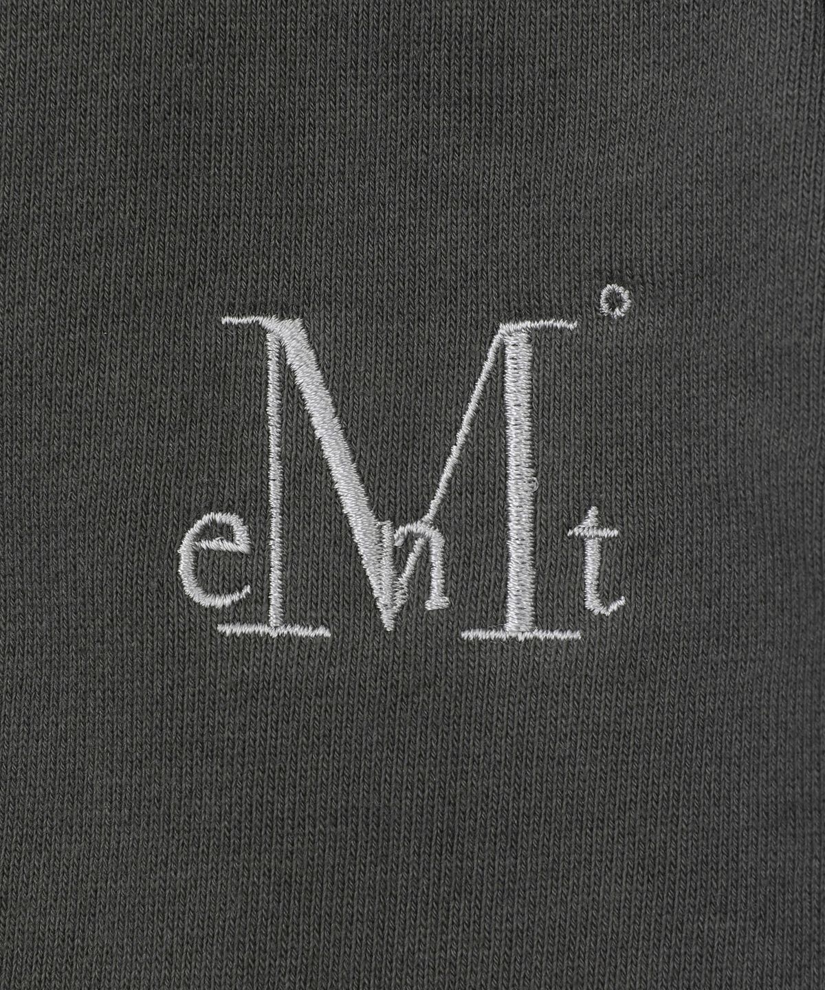 무센트(MUCENT) 파이츠 셋업 카모 포인트 롱 스커트
