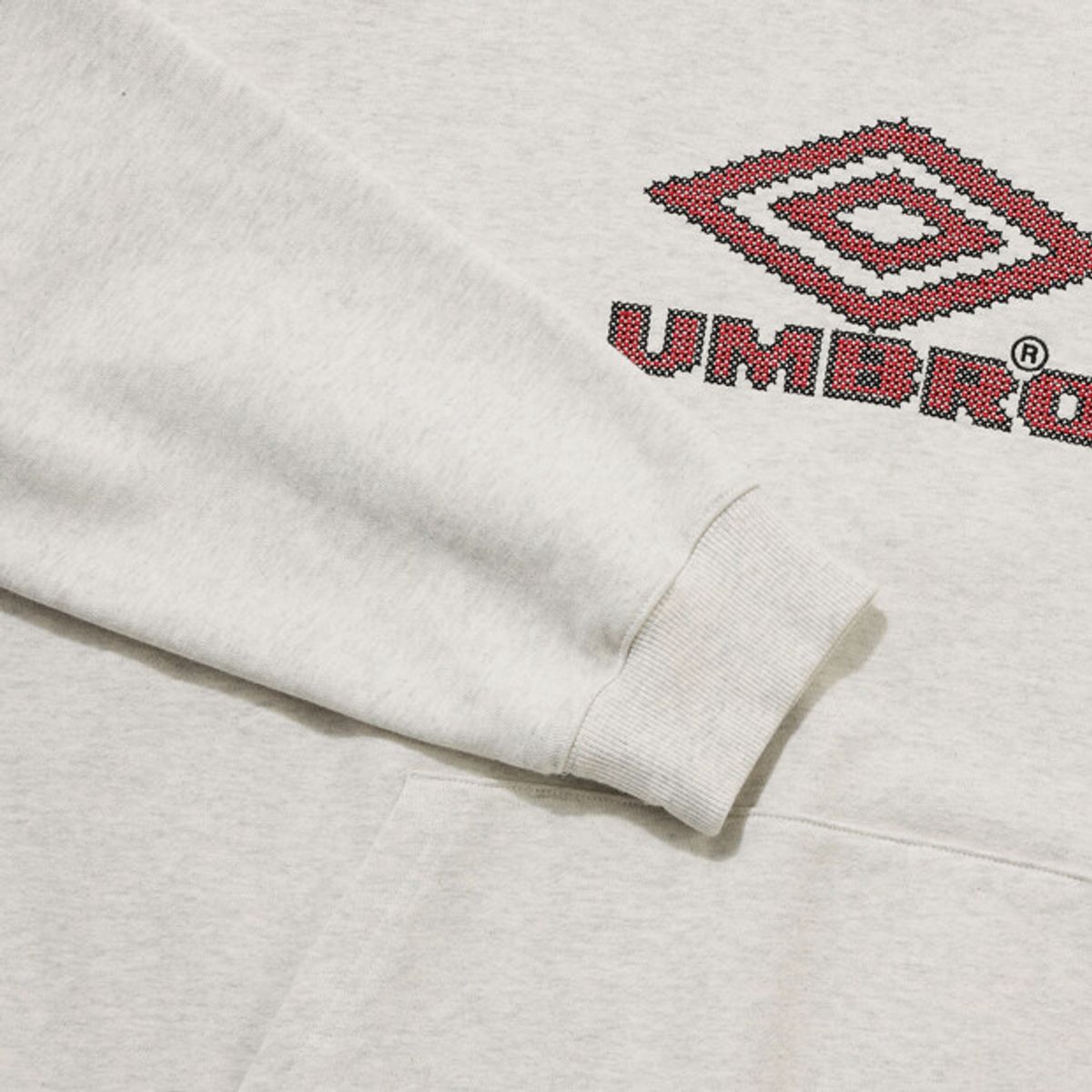 엄브로(UMBRO) HBL 브릿 캐주얼 크래프트 후드 티셔츠 아이보리 UR111CHD22