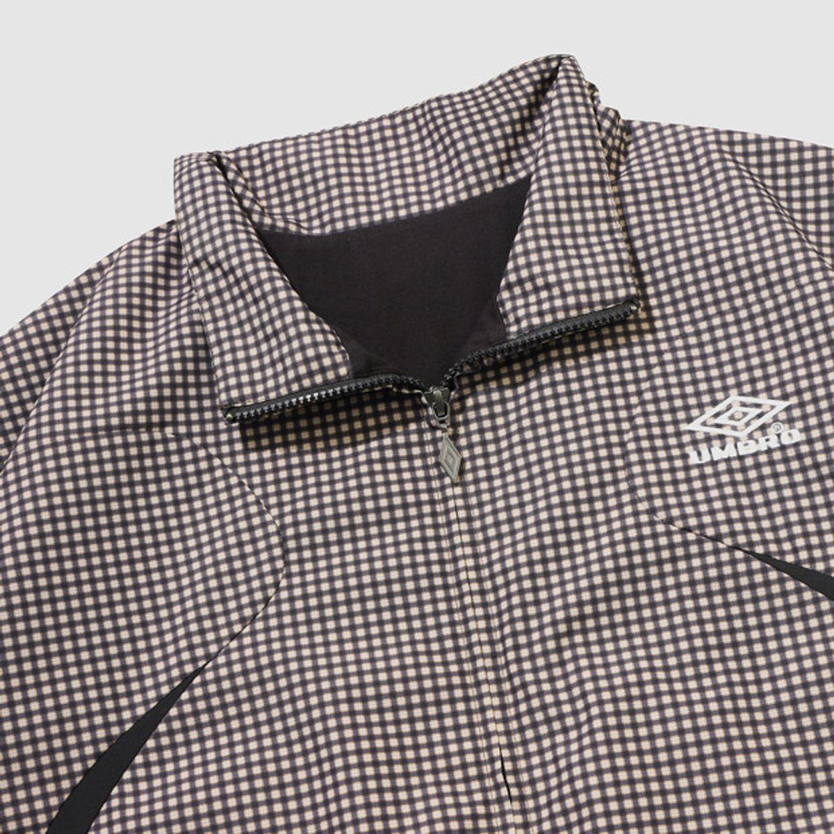엄브로(UMBRO) HBL 브릿 캐주얼 스탠넥 바람막이 자켓 브라운 UR121CJK24