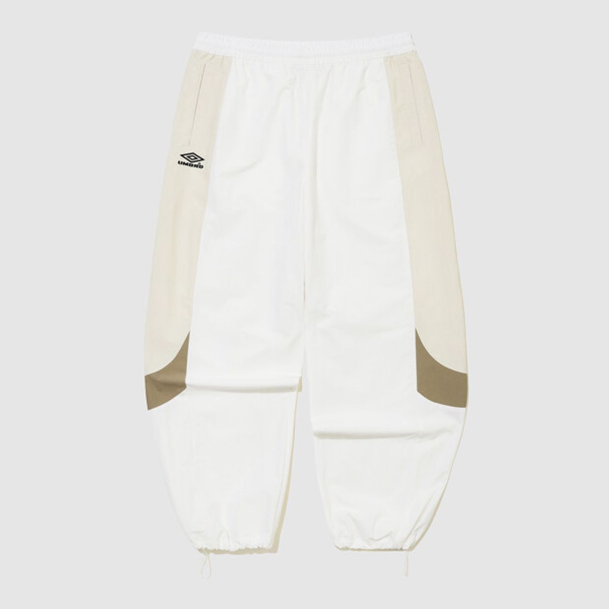 엄브로(UMBRO) HBL 브릿 캐주얼 컬러블록 와이드 조거 2WAY 셋업 팬츠 아이보리 UR121CPT24