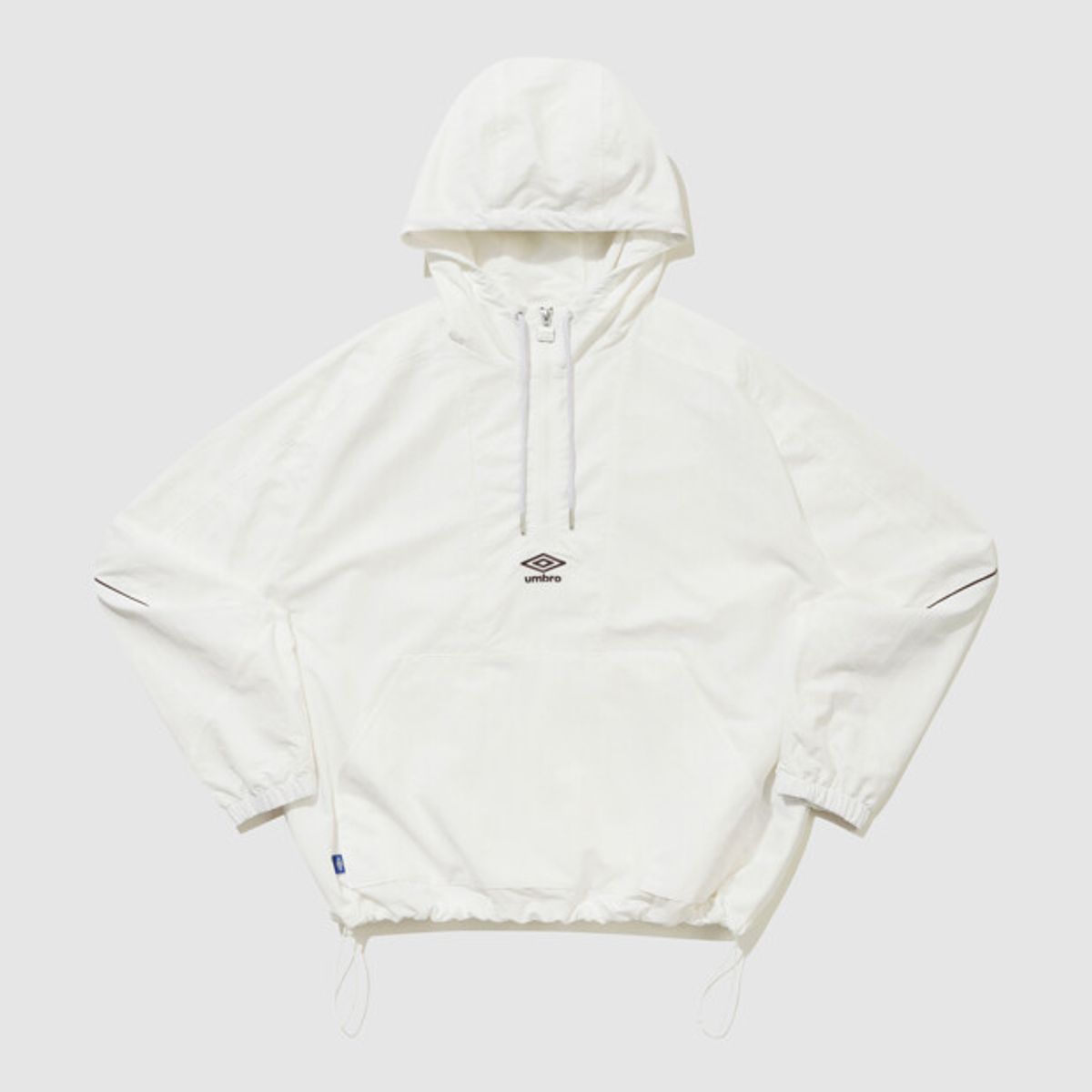 엄브로(UMBRO) 오버핏 파이핑 후드 아노락 화이트 UR121CWT11