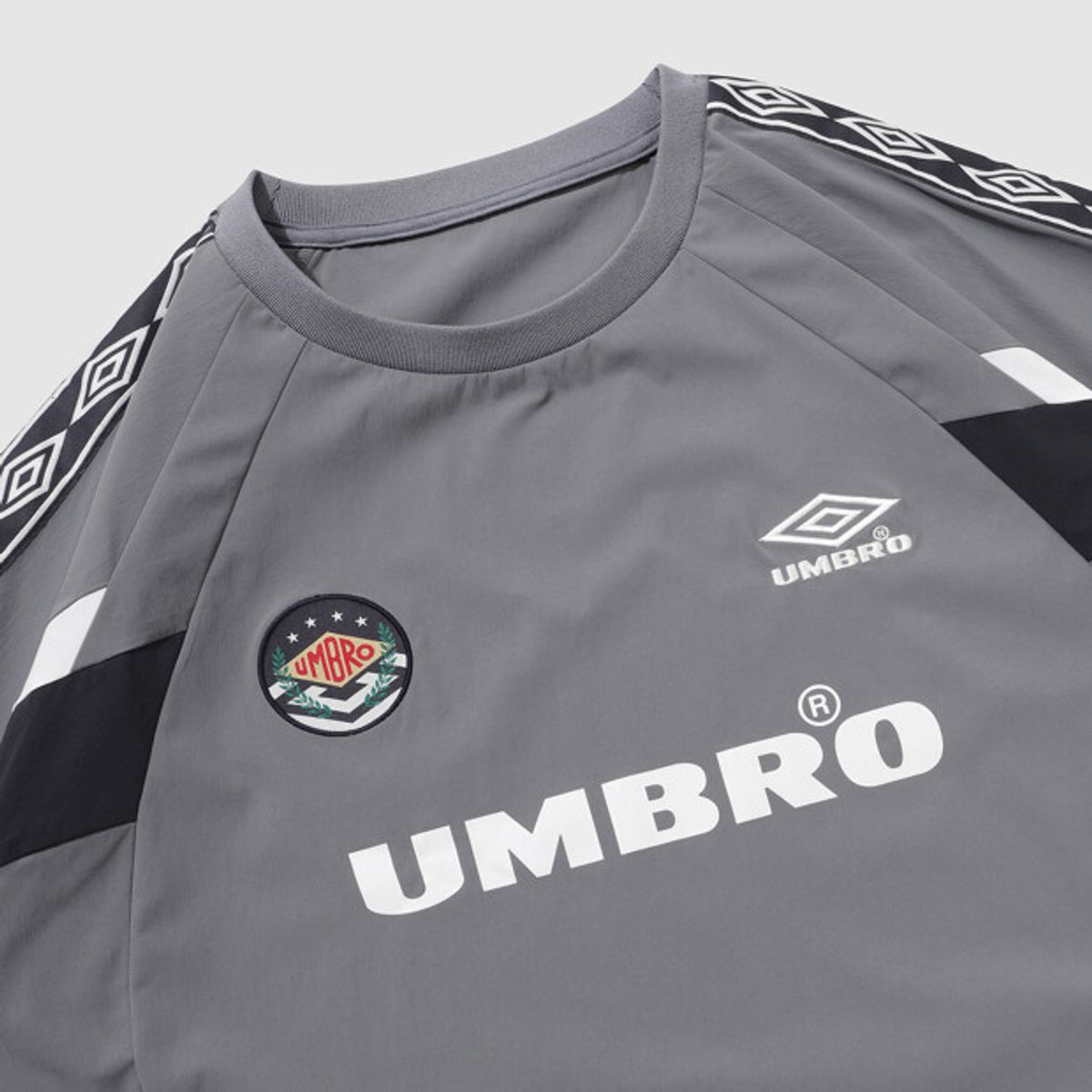 엄브로(UMBRO) HBL OG 긴팔 피스테 그레이 UR121CWT24