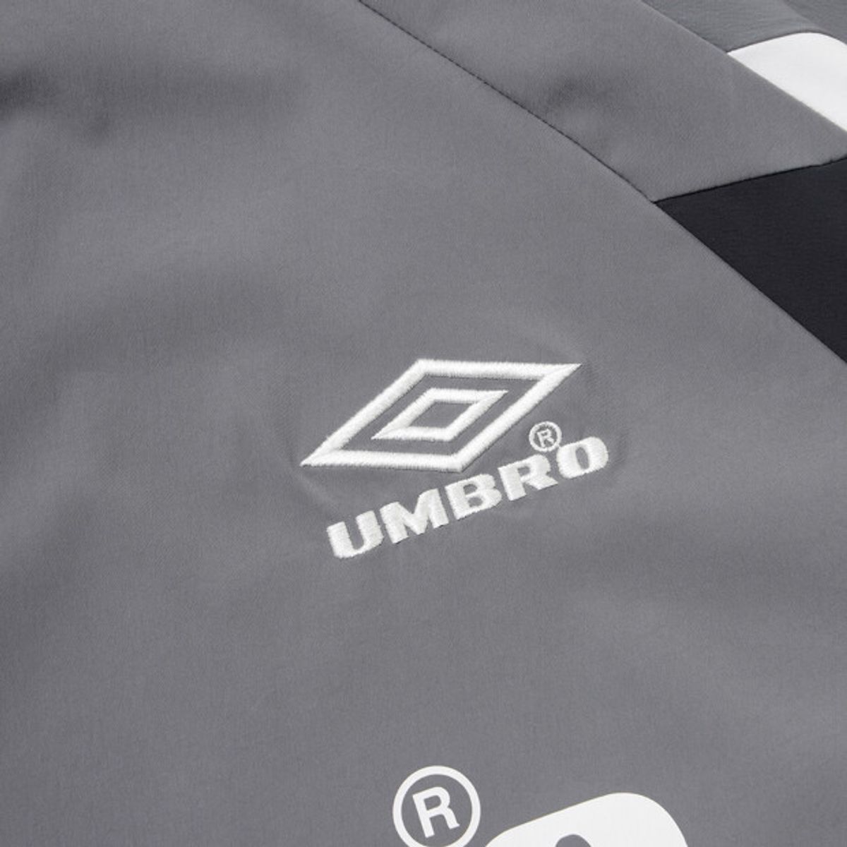 엄브로(UMBRO) HBL OG 긴팔 피스테 그레이 UR121CWT24