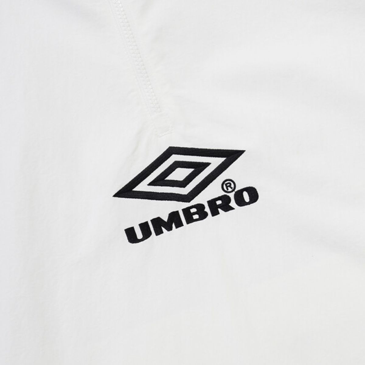 엄브로(UMBRO) HBL 네오 브릿 컬러블록 후드 아노락 아이보리 UR124CWT23