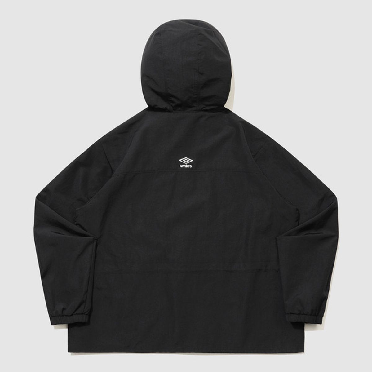 엄브로(UMBRO) 우먼스 트랙 후드 바람막이 자켓 블랙 UR122CJK12