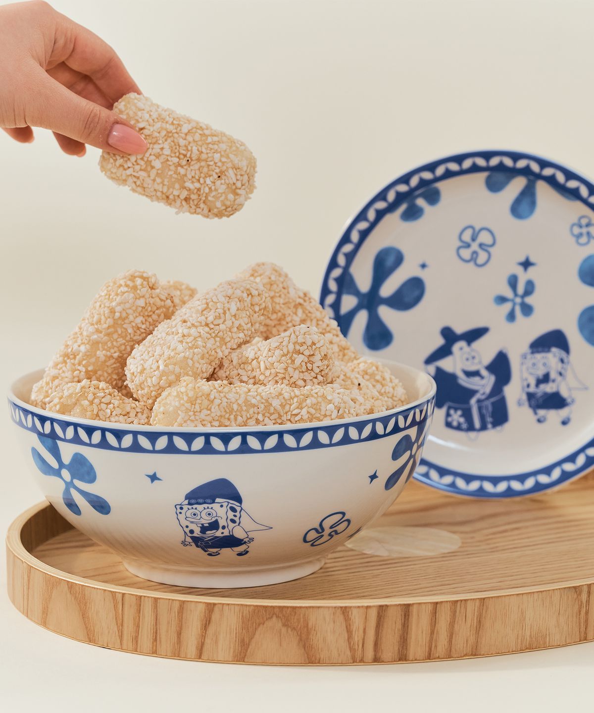 댄꼼마(DANCOMMA) 스폰지밥&뚱이 청화백자 대접 접시세트