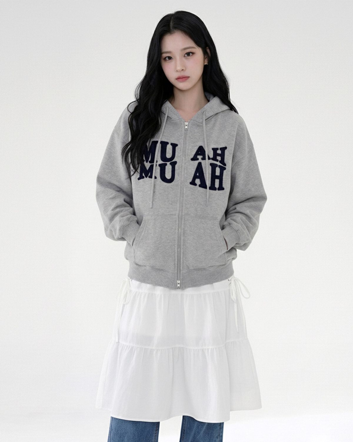 무아무아(MUAHMUAH) MUAH 아플리케 로고 후드집업 [5color]