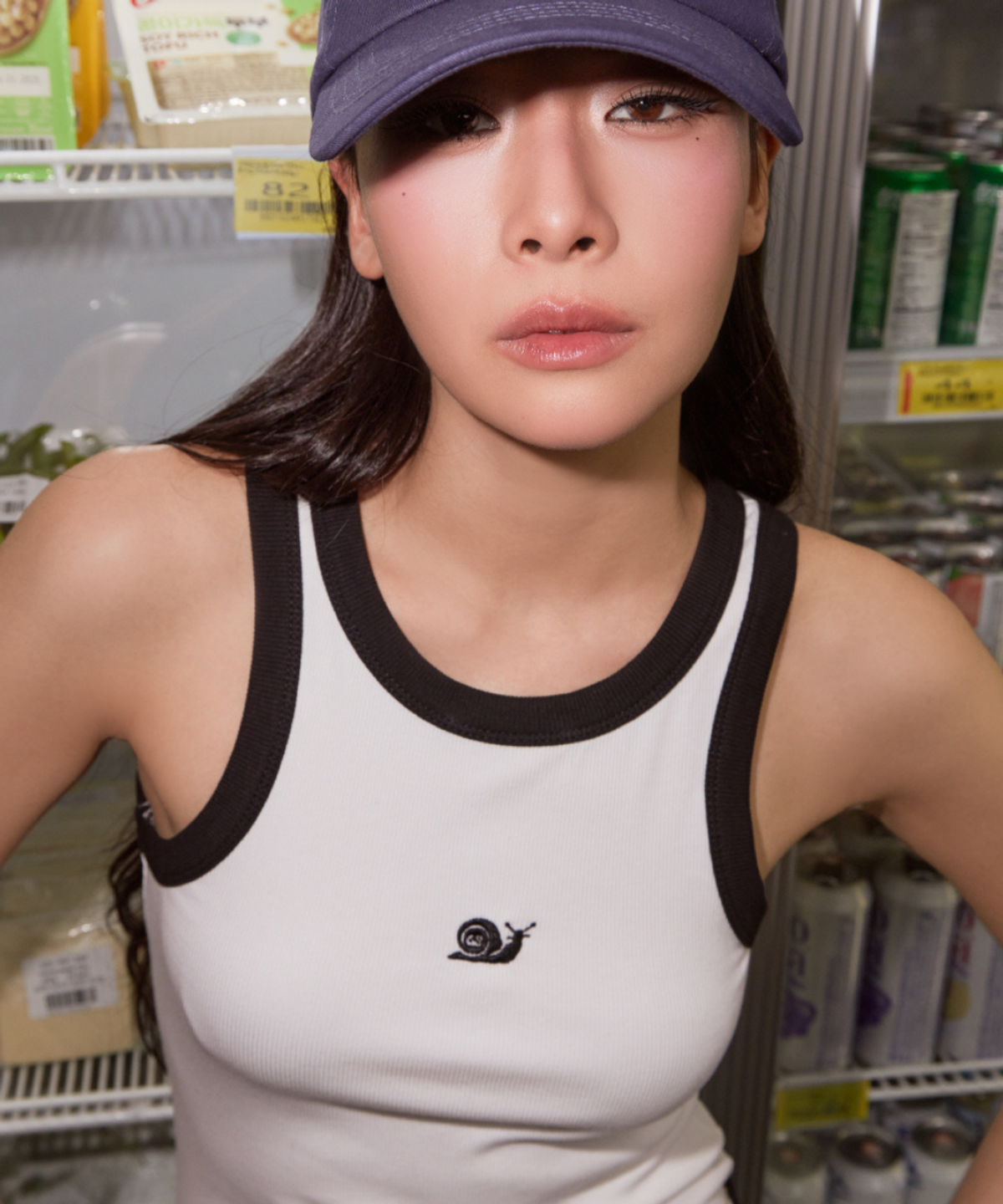 클래씨클럽(CLASSY CLUB) 테이크 잇 슬로우 슬리브리스 탑