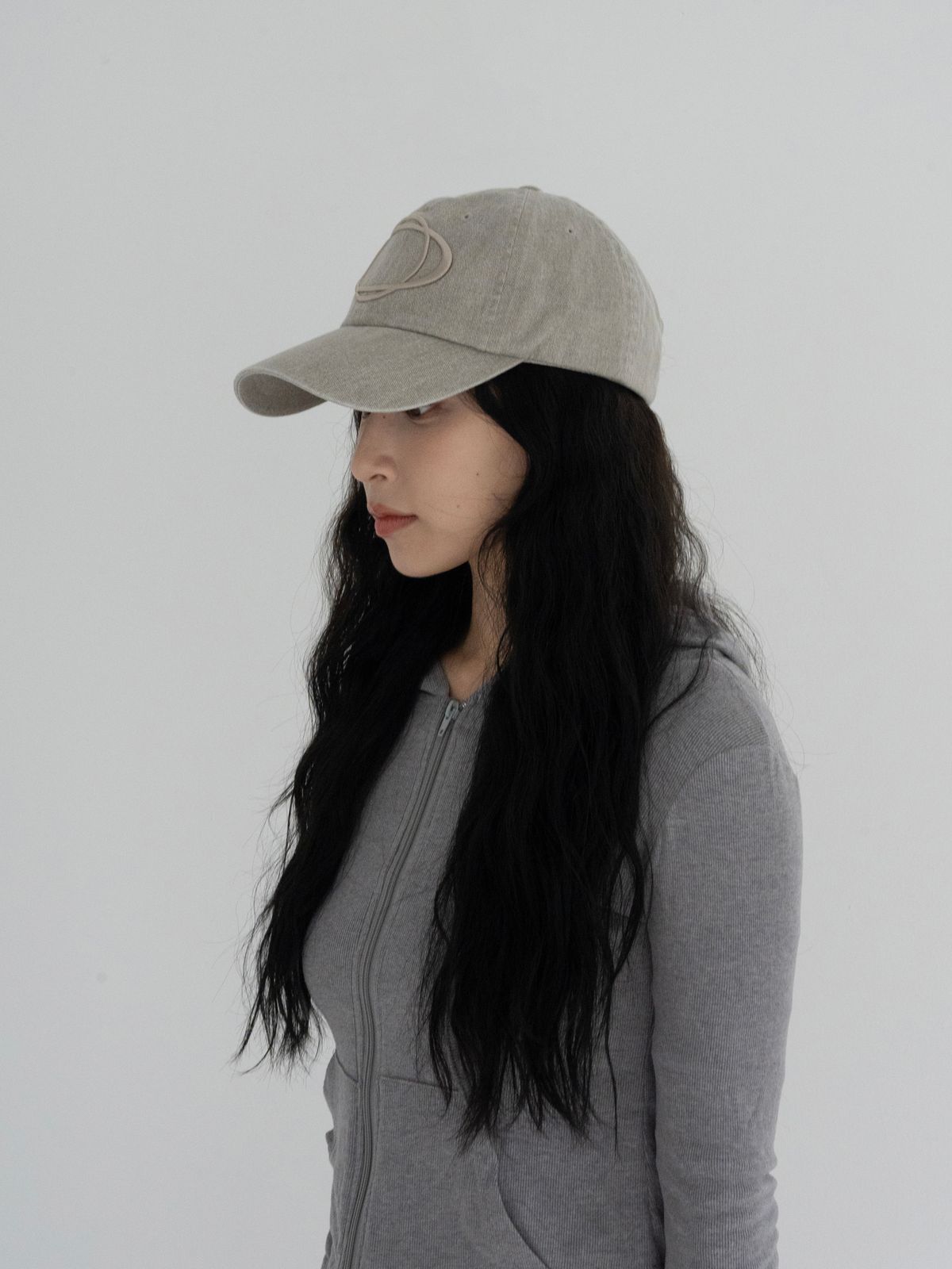 몰마농(MOLMANON) WASHED CIRCLE CAP - LIGHT KHAKI