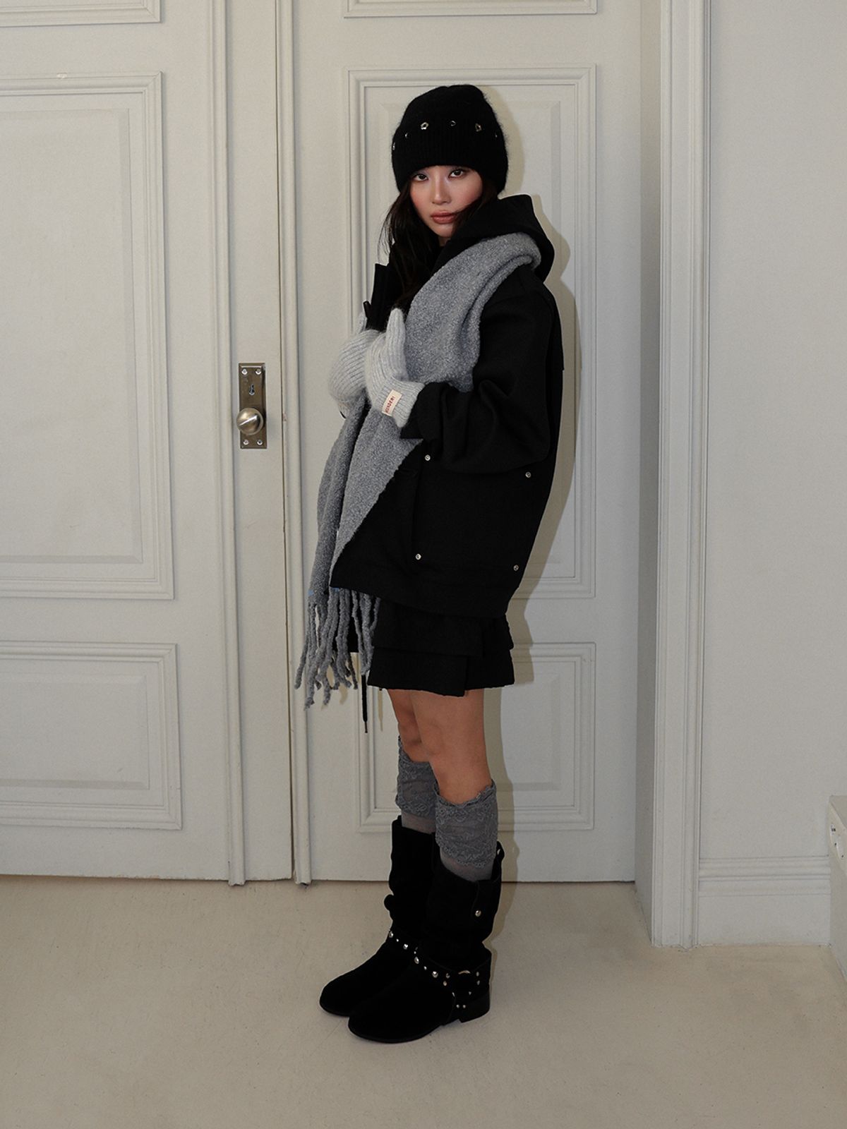 민더리(MEENDERI) BOUCLE STITCH LONG MUFFLER - GREY