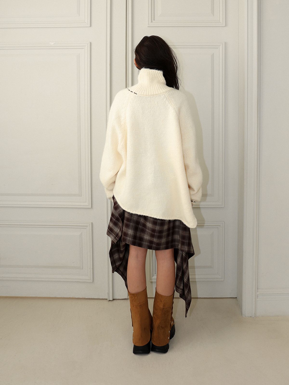 민더리(MEENDERI) TURTLENECK STITCH KNIT TOP - IVORY