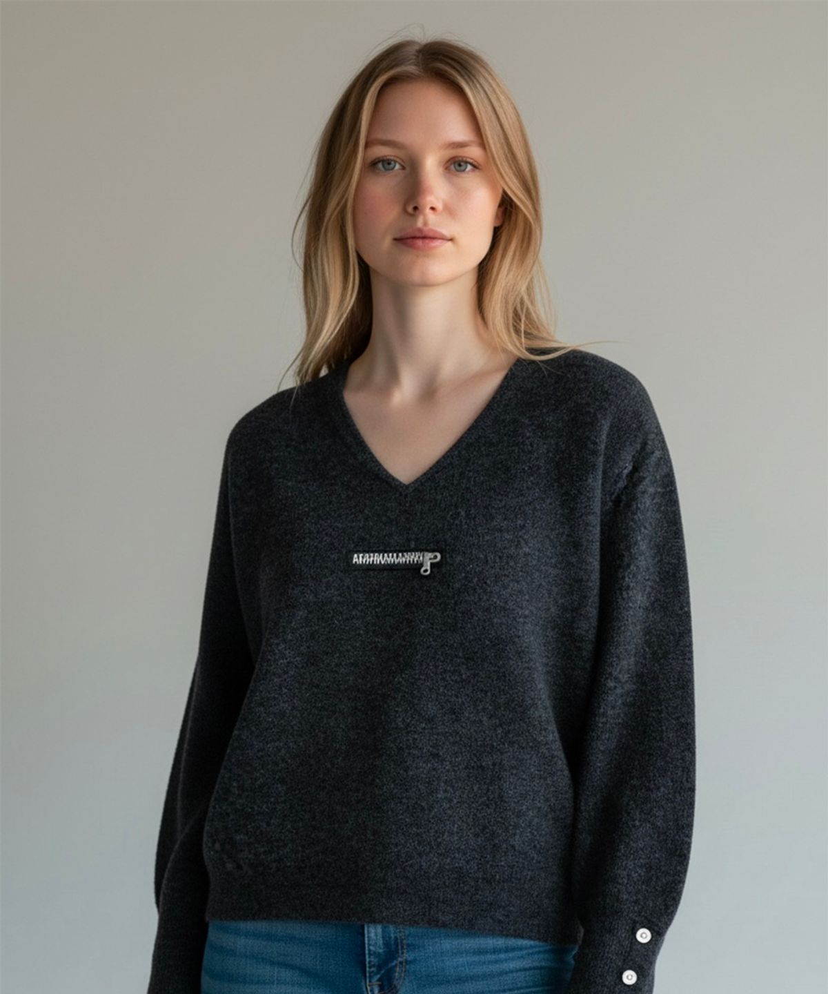 본슬리피(BORN SLIPPY) Muted Zip V-Neck Knit (Charcoal)
