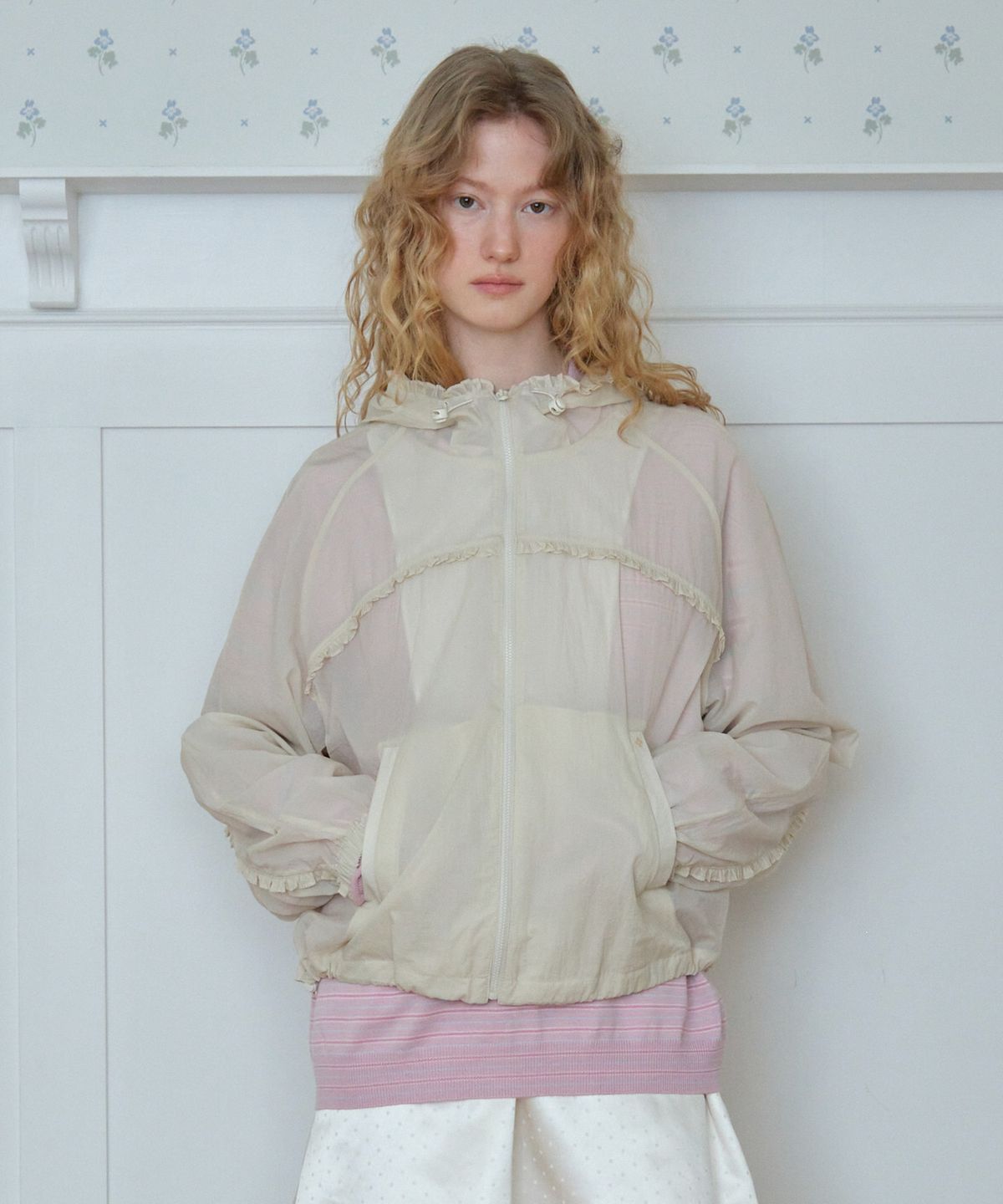 튜드먼트(TTUDEMENT) SHEER FRILLED WINDBREAKER_BUTTER