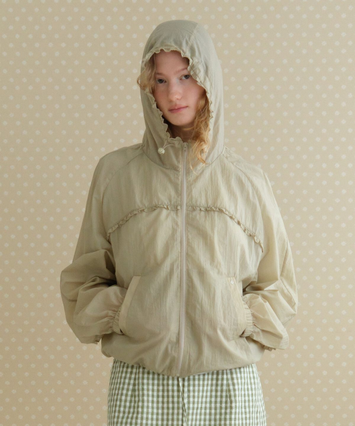 튜드먼트(TTUDEMENT) SHEER FRILLED WINDBREAKER_KHAKI