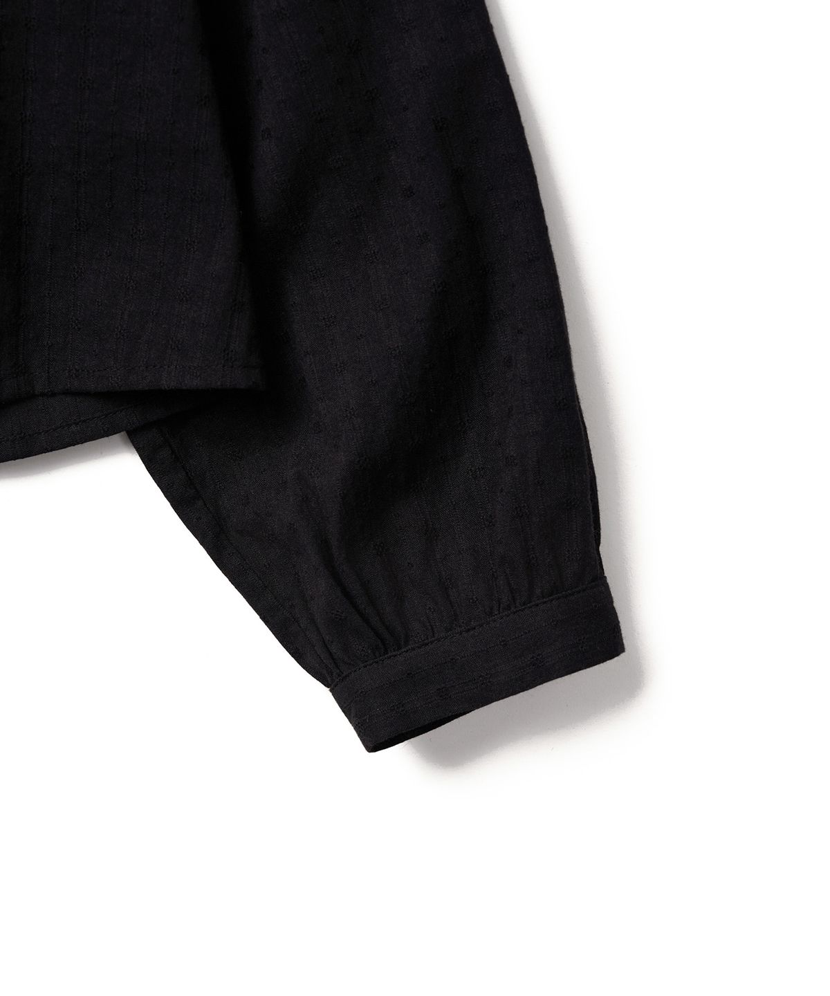 튜드먼트(TTUDEMENT) FRILLED NECK LONG-SLEEVE BLOUSE_BLACK
