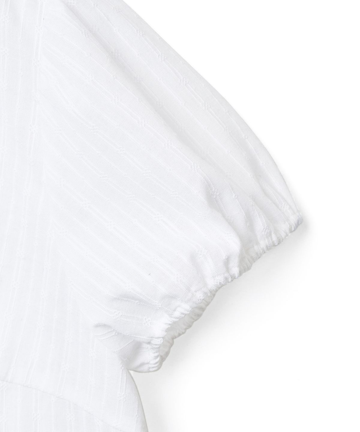 튜드먼트(TTUDEMENT) SHORT-SLEEVE BLOUSE WITH RUFFLED COLLAR_IVORY