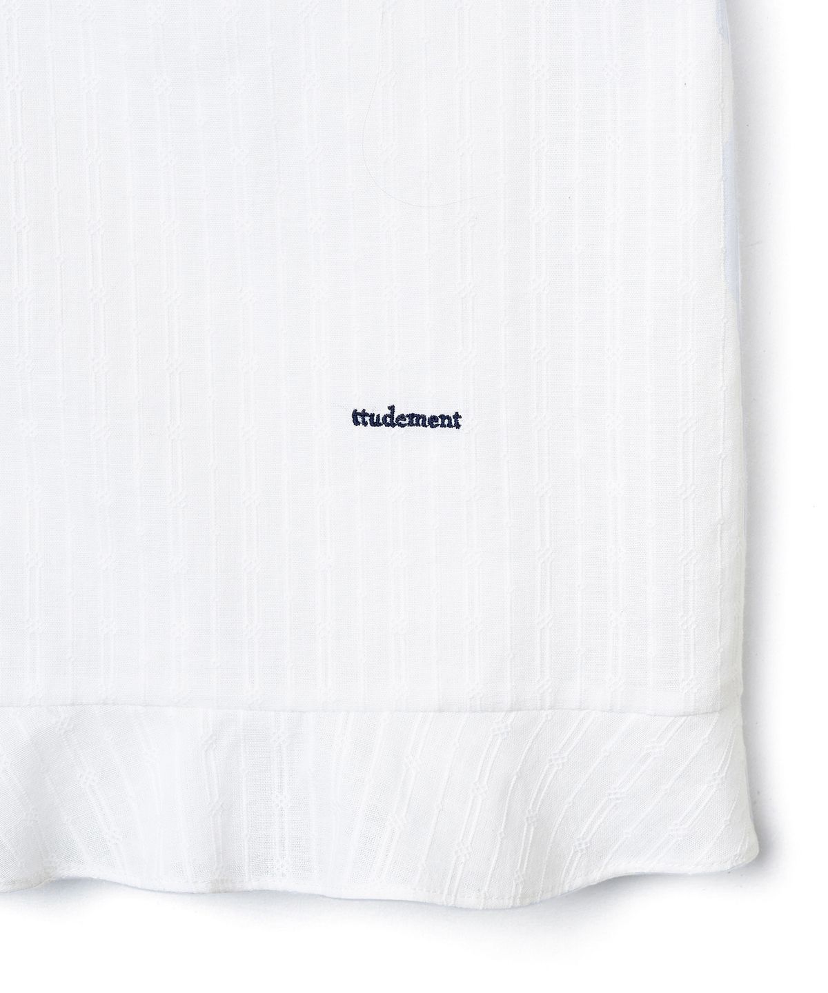 튜드먼트(TTUDEMENT) SHORT-SLEEVE BLOUSE WITH RUFFLED COLLAR_IVORY