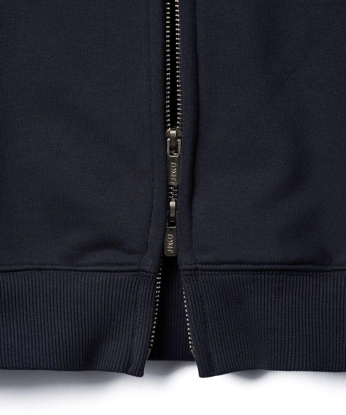 튜드먼트(TTUDEMENT) TT LOGO HOODED ZIP-UP_NAVY