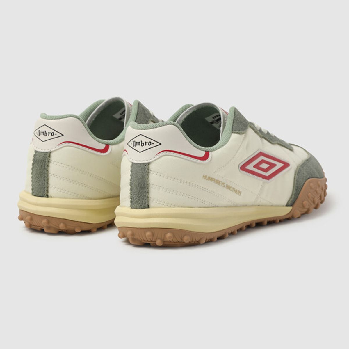 엄브로(UMBRO) FIRST JOGGER PLUS (퍼스트 조거 플러스) 베이지 UR124CCU10