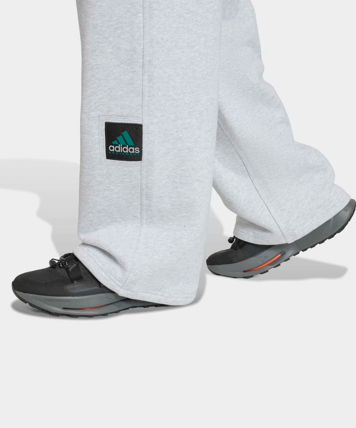 아디다스(ADIDAS) 이큅먼트 오픈 헴 스웨트팬츠 - 라이트그레이 / KS0492