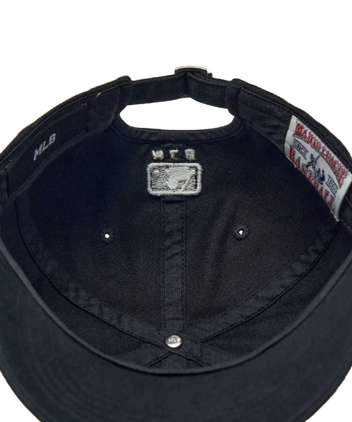 엠엘비(MLB) 스트리트 오벌 컬시브 언스트럭쳐 볼캡 NY (Black)