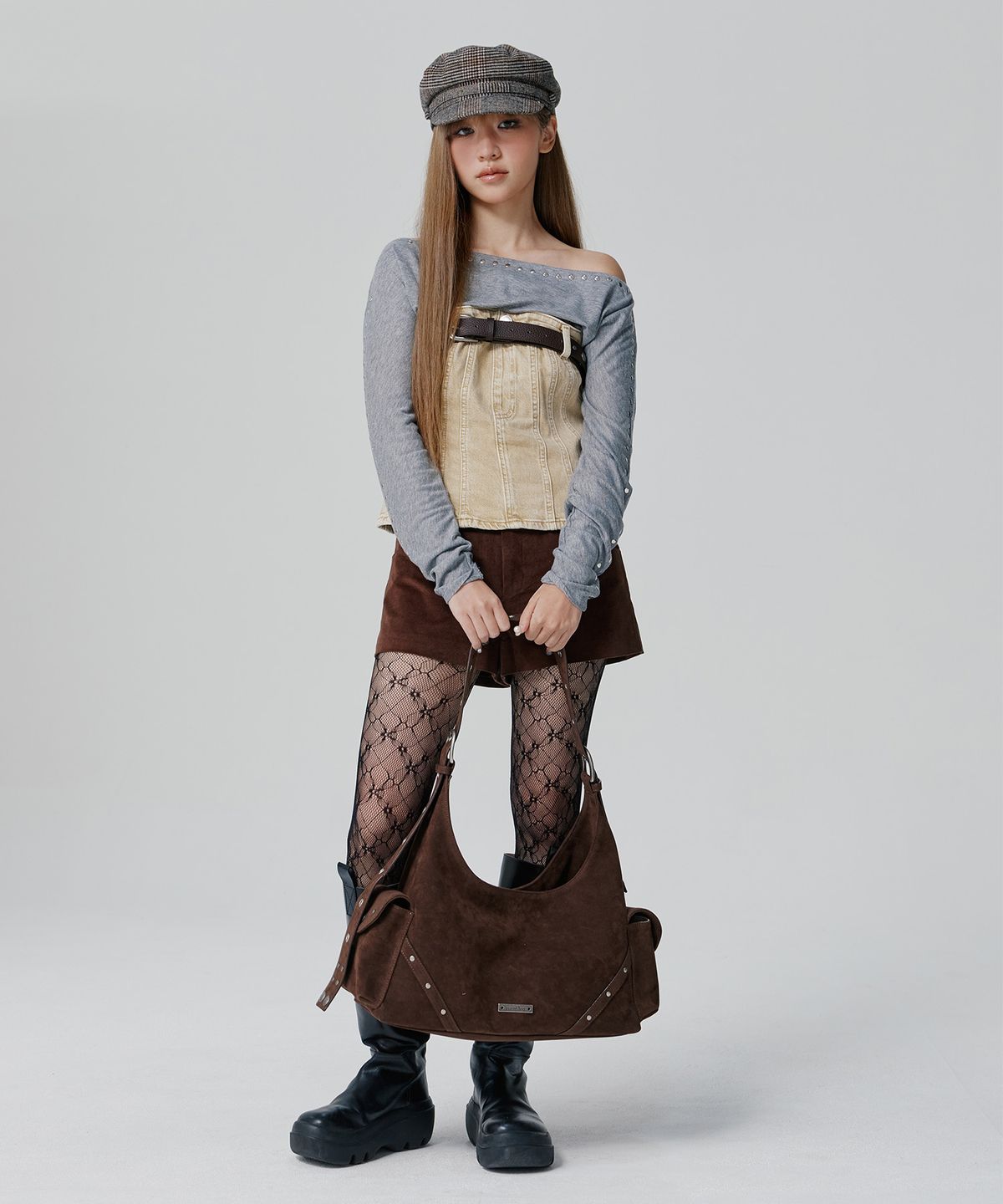 피넛루프(PEANUT LOOP) Stud Buckle Suede Bag Brown