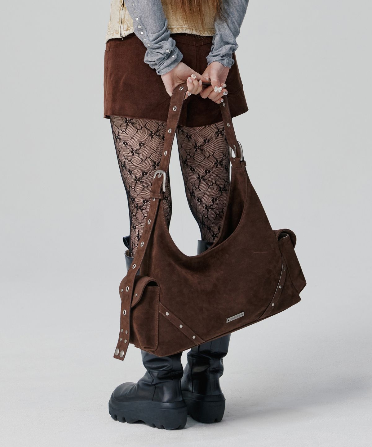 피넛루프(PEANUT LOOP) Stud Buckle Suede Bag Brown