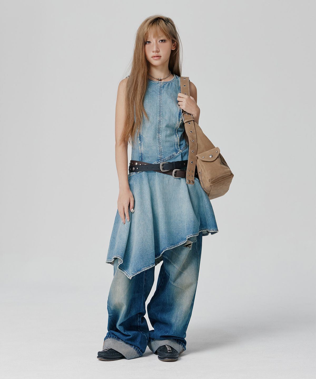 피넛루프(PEANUT LOOP) Stud Buckle Suede Bag Beige